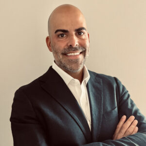 Mike Simas headshot